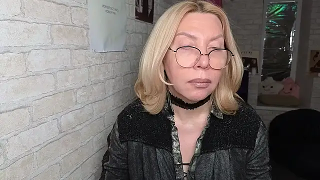 Wendy Waves online show from October 2, 12:23 pm