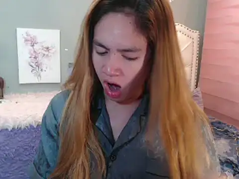 urGoddessChloexxx online show from March 14, 3:23 am