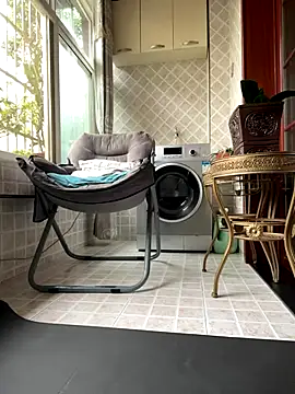 Snapshot of sonwmelt1 chatting on September 18, 2:57 am sonwmelt1 online show from September 18, 2:57 am