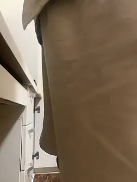 Snapshot of sonwmelt1 chatting on September 22, 6:04 am sonwmelt1 online show from September 22, 6:04 am