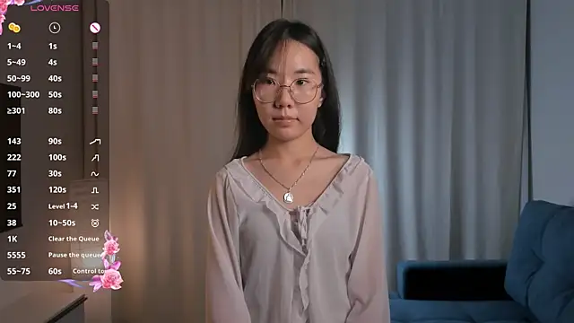 UdelaDodson online show from September 26, 3:05 pm