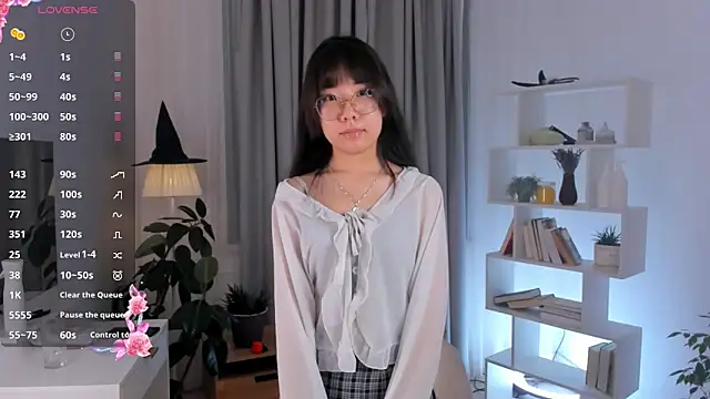 UdelaDodson online show from November 27, 1:07 am