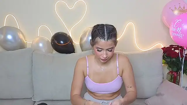 KathrynBrooks online show from October 28, 9:57 am