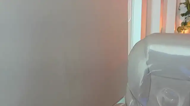 Nathaly ds online show from April 12, 5:18 pm