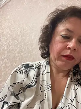 Kiravix online show from December 3, 7:45 pm