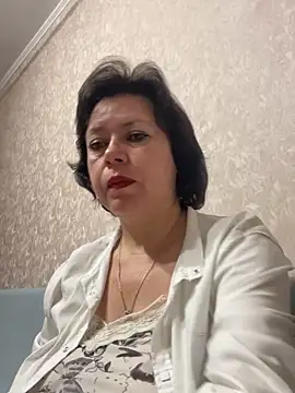 Snapshot of Kiravix chatting on December 18, 7:53 pm Kiravix online show from December 18, 7:53 pm