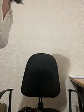 Snapshot of Kiravix chatting on March 1, 3:58 pm Kiravix online show from March 1, 3:58 pm