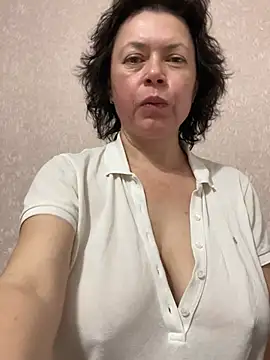 Snapshot of Kiravix chatting on March 2, 6:48 pm Kiravix online show from March 2, 6:48 pm