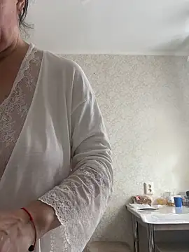 Snapshot of Kiravix chatting on March 20, 7:35 am Kiravix online show from March 20, 7:35 am