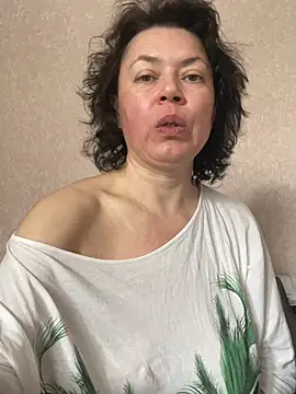 Snapshot of Kiravix chatting on March 27, 8:26 am Kiravix online show from March 27, 8:26 am