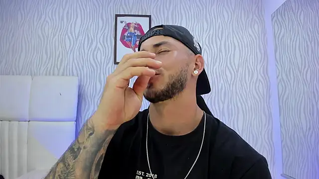 dylan jacobx online show from December 15, 3:22 am