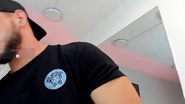 dylan jacobx online show from April 27, 6:06 pm