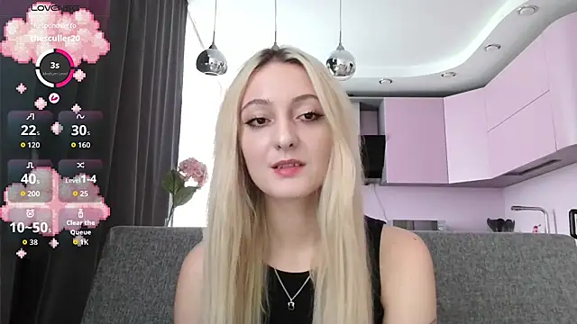 Snapshot of white_liillyy chatting on September 13, 12:16 pm white liillyy online show from September 13, 12:16 pm