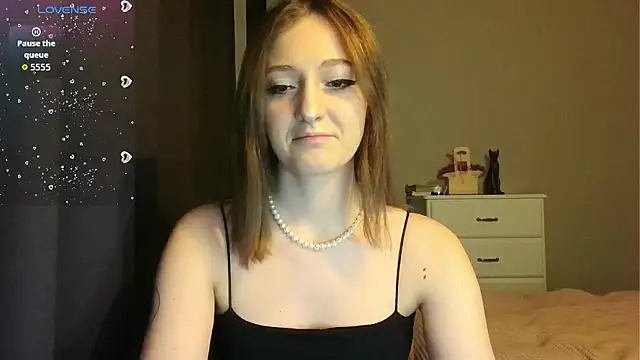 white liillyy online show from January 17, 9:51 pm