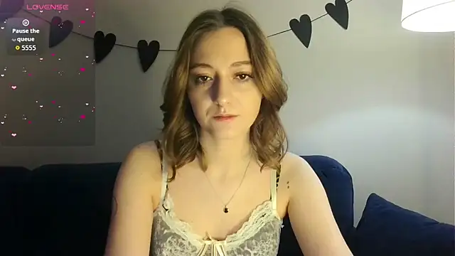 white liillyy online show from February 16, 9:22 pm