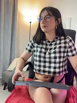 Snapshot of Mia_HarperX_ chatting on October 17, 9:39 pm Mia HarperX  online show from October 17, 9:39 pm