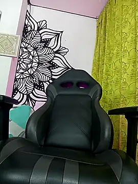 angela bigdick online show from October 9, 11:25 pm