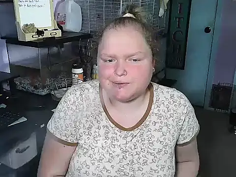 Snapshot of KadiSparkle chatting on September 16, 5:47 pm KadiSparkle online show from September 16, 5:47 pm