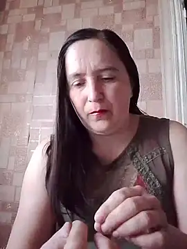 Snapshot of EvelinCutex chatting on June 2, 6:04 am EvelinCutex online show from June 2, 6:04 am
