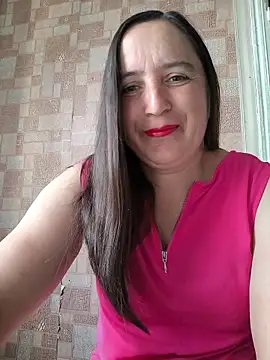 Snapshot of EvelinCutex chatting on June 9, 6:03 am EvelinCutex online show from June 9, 6:03 am