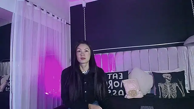 Dannyaa  online show from November 3, 12:39 pm