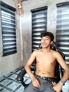 RowyCam online show from February 6, 4:50 am