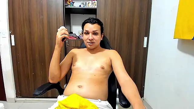 Snapshot of miss_bigcockts chatting on January 6, 9:46 am miss bigcockts online show from January 6, 9:46 am