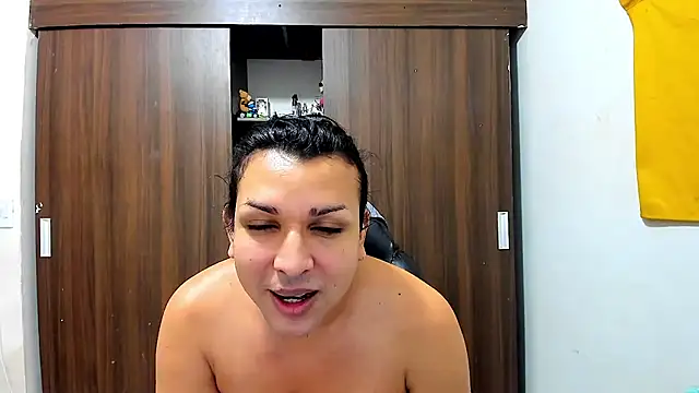 Snapshot of miss_bigcockts chatting on January 8, 10:17 am miss bigcockts online show from January 8, 10:17 am