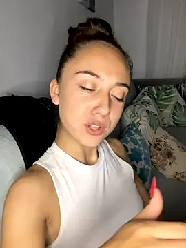 CristinaSww online show from October 18, 8:20 pm