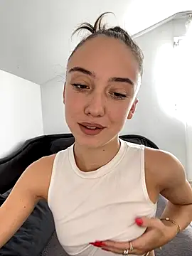 CristinaSww online show from October 20, 1:11 pm
