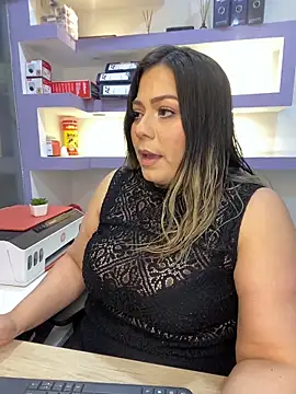 isabella horney  online show from February 20, 1:33 pm