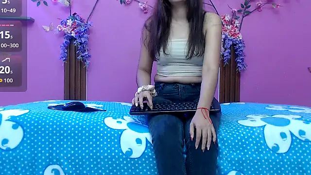 Snapshot of skinnybarbie022 chatting on July 4, 1:34 am skinnybarbie022 online show from July 4, 1:34 am