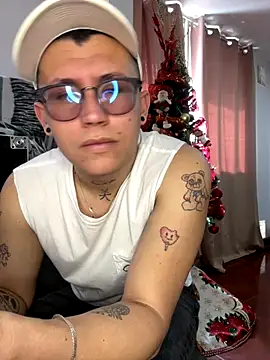 Kurtxxx22 online show from December 1, 8:25 pm