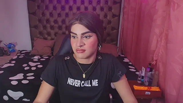 lailahdark online show from November 20, 5:29 am