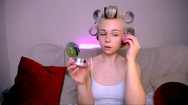 Charlotte Colinss online show from February 15, 4:09 am