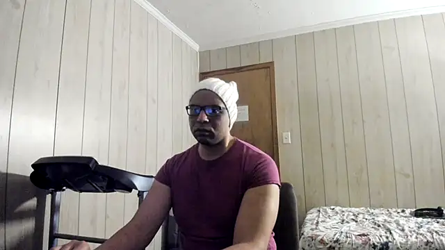 NaturalBeautyQueen online show from June 19, 3:38 pm