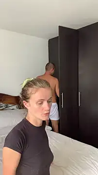 andyzuzka online show from December 1, 3:39 pm