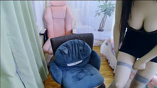 Winnie-01 online show from April 28, 2:21 am