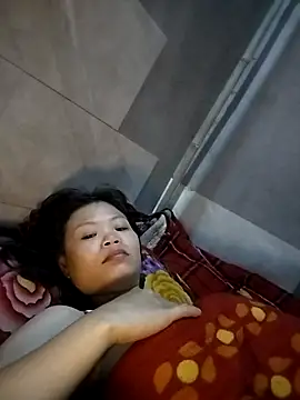 LinhNa999 online show from December 1, 12:54 pm