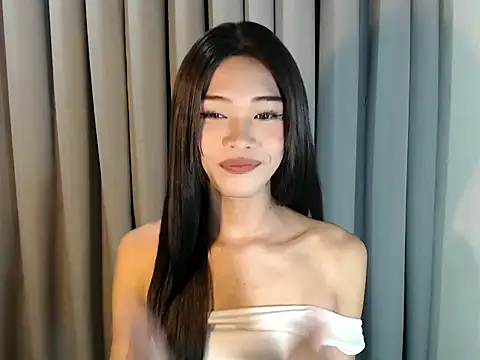 holyakiesha online show from April 2, 8:28 pm