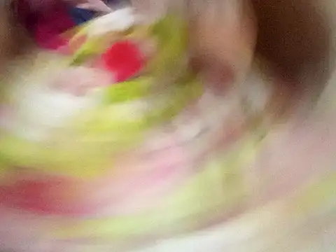 Snapshot of Manugata085 chatting on April 11, 11:42 pm Manugata085 online show from April 11, 11:42 pm