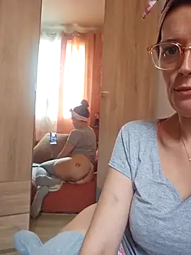 Snapshot of Mila_Luciphya chatting on February 3, 10:42 am Mila Luciphya online show from February 3, 10:42 am