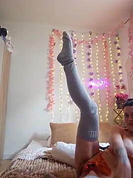 Snapshot of Mila_Luciphya chatting on February 25, 12:37 pm Mila Luciphya online show from February 25, 12:37 pm