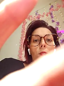Snapshot of Mila_Luciphya chatting on March 31, 11:54 am Mila Luciphya online show from March 31, 11:54 am