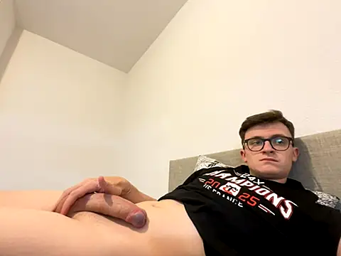 Eternelfrisson online show from September 27, 4:34 pm