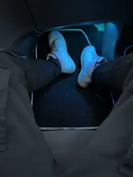 Manu97k online show from November 3, 5:52 am