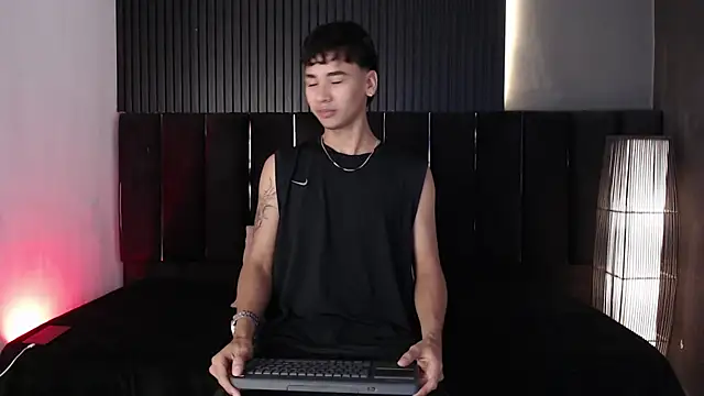 Dominic ghost online show from December 23, 5:05 am