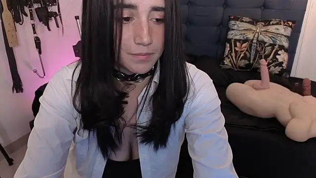 elowen halley1 online show from September 14, 6:51 pm