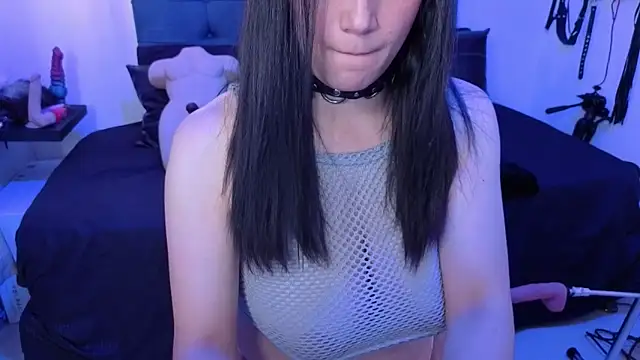 elowen halley1 online show from November 3, 8:21 pm