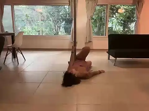 Sexyshygirl online show from April 3, 4:27 pm